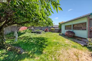 705 Prefontaine Dr, Coos Bay, OR 97420 - Photo 42