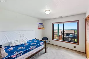 705 Prefontaine Dr, Coos Bay, OR 97420 - Photo 14