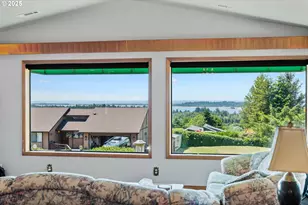 705 Prefontaine Dr, Coos Bay, OR 97420 - Photo 10