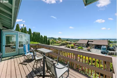 705 Prefontaine Dr, Coos Bay, OR 97420 - Photo 26