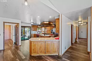 705 Prefontaine Dr, Coos Bay, OR 97420 - Photo 4