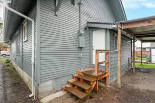 715 19th St, Salem, OR 97301 - Photo 26