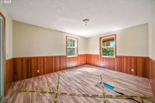 90450 Deadwood Creek Rd, Deadwood, OR 97430 - Photo 40