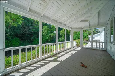 90450 Deadwood Creek Rd, Deadwood, OR 97430 - Photo 14