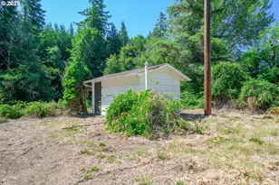 90450 Deadwood Creek Rd, Deadwood, OR 97430 - Photo 18