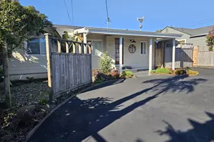 237 Wharf St, Brookings, OR 97415 - Photo 2