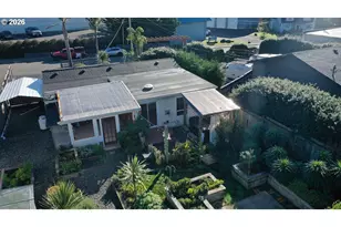 237 Wharf St, Brookings, OR 97415 - Photo 26