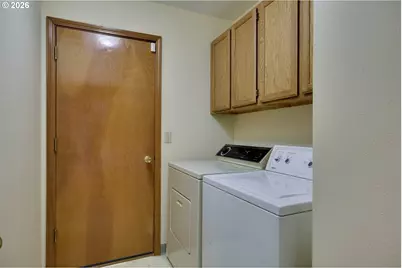 1360 N Locust St, Canby, OR 97013 - Photo 32