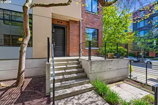 1616 NW Riverscape St, Portland, OR 97209 - Photo 2