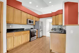 175 NE Chancellor Ct, Hillsboro, OR 97124 - Photo 12