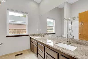 175 NE Chancellor Ct, Hillsboro, OR 97124 - Photo 20