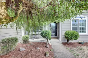 175 NE Chancellor Ct, Hillsboro, OR 97124 - Photo 4