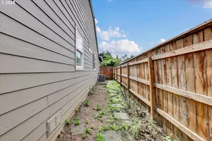 175 NE Chancellor Ct, Hillsboro, OR 97124 - Photo 30