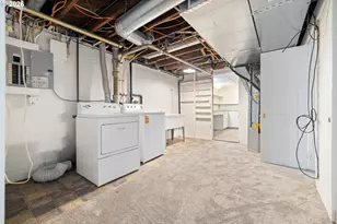 1909 N Bryant St, Portland, OR 97217 - Photo 34