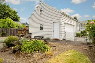 1909 N Bryant St, Portland, OR 97217 - Photo 40