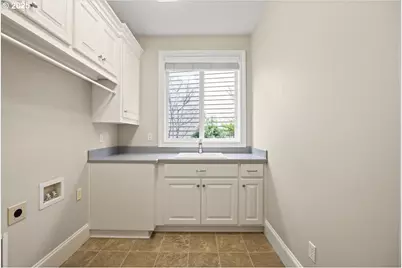 5436 SW Champion Pl, Portland, OR 97225 - Photo 36