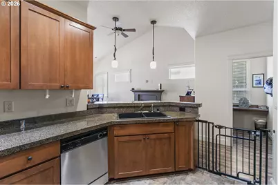 7108 NE 56th St, Vancouver, WA 98661 - Photo 6