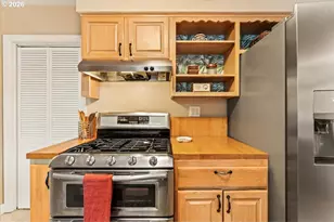 9810 SW 55th Ave, Portland, OR 97219 - Photo 32
