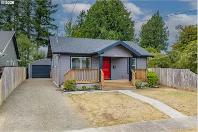 561 W 4th St, Coquille, OR 97423 - Photo 2