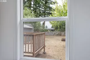 561 W Fourth St, Coquille, OR 97423 - Photo 18