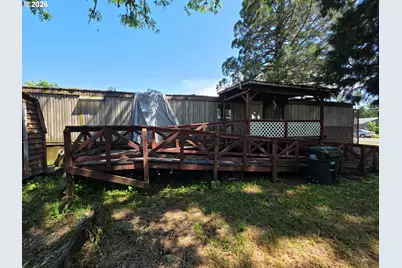440 Division Ave, Drain, OR 97435 - Photo 4