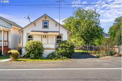 265 N 5th St, Saint Helens, OR 97051 - Photo 1