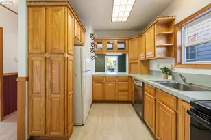 265 N 5th St, Saint Helens, OR 97051 - Photo 14