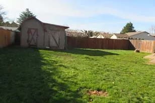 1674 SW Richard Ct, McMinnville, OR 97128 - Photo 18