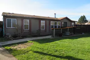 1674 SW Richard Ct, McMinnville, OR 97128 - Photo 2