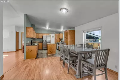 13443 SE Pardee Dr #3, Portland, OR 97236 - Photo 16