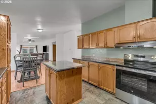 13443 SE Pardee Dr, Portland, OR 97236 - Photo 14