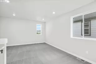 18985 SW Eureka Ln, Beaverton, OR 97007 - Photo 16