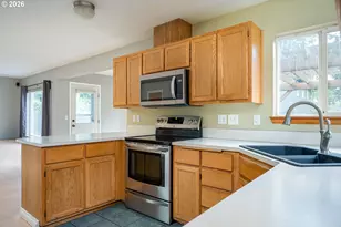 16033 SE Mary Ann Ln, Milwaukie, OR 97267 - Photo 10