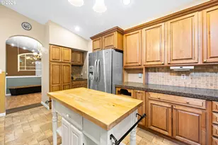231 NE Scott Dr, Gresham, OR 97030 - Photo 18