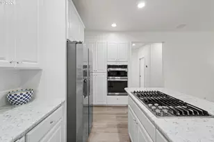 15820 SW Flagstone Dr, Beaverton, OR 97007 - Photo 12