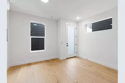 3221 SE 28th Ave #2, Portland, OR 97202 - Photo 2