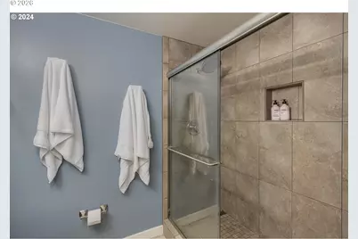 533 NE Holladay St #409, Portland, OR 97232 - Photo 16