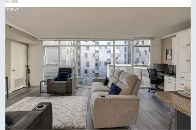 533 NE Holladay St #409, Portland, OR 97232 - Photo 14