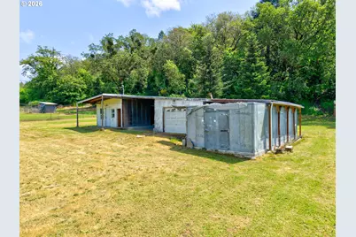 12589 Old Highway 99, Myrtle Creek, OR 97457 - Photo 18