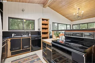 3835 Blanton Rd, Eugene, OR 97405 - Photo 16