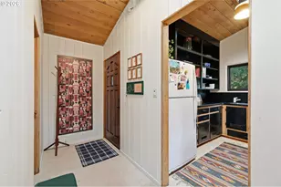 3835 Blanton Rd, Eugene, OR 97405 - Photo 10