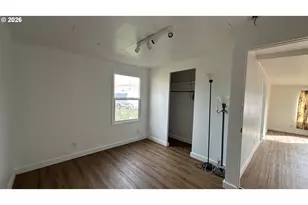 406 Ellsworth St, Fossil, OR 97830 - Photo 6