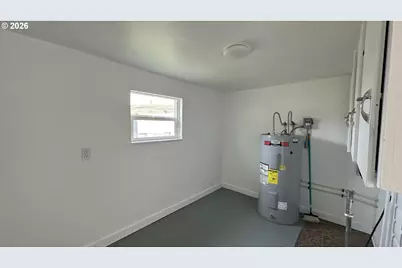 406 Ellsworth St, Fossil, OR 97830 - Photo 12