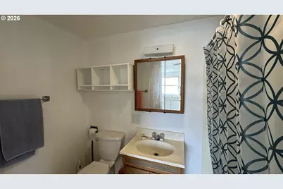 406 Ellsworth St, Fossil, OR 97830 - Photo 10