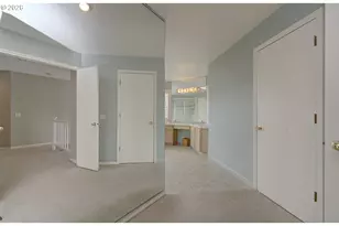 230 N Lotus Isle Dr, Portland, OR 97217 - Photo 32