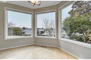 230 N Lotus Isle Dr, Portland, OR 97217 - Photo 26