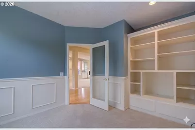 230 N Lotus Isle Dr, Portland, OR 97217 - Photo 14