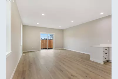 120 SW Alder Ct, Warrenton, OR 97146 - Photo 6