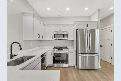 120 SW Alder Ct, Warrenton, OR 97146 - Photo 12