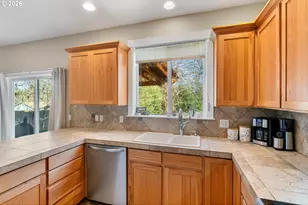 993 28th St, Hood River, OR 97031 - Photo 8